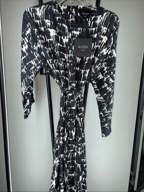 Aleeza Paris Black & White Long Sleeve Maxi Dress with Belted Waist